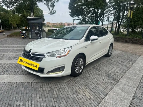 Citroën C4L 2014 1.8L Smart Drive Automatic Sport