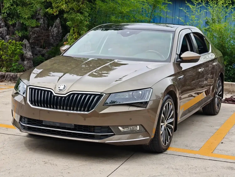 Škoda Superb 2016 Facelift TSI380 DSG Premium Edition