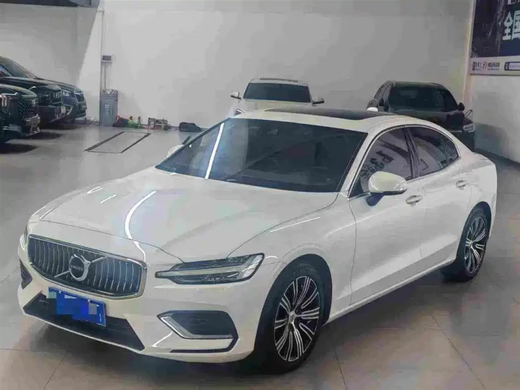 Volvo S60 2022 B4 Smart Vision Luxury Edition
