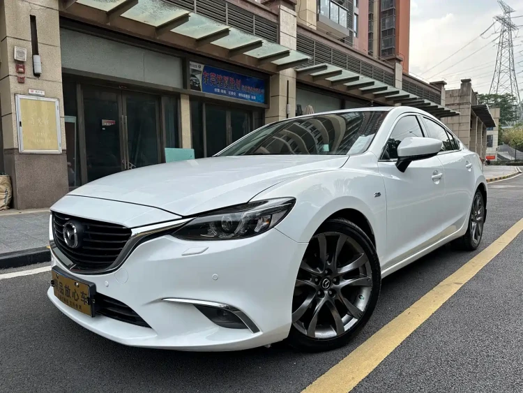 Mazda Atenza 2017 2.5L Skyactiv-G Premium