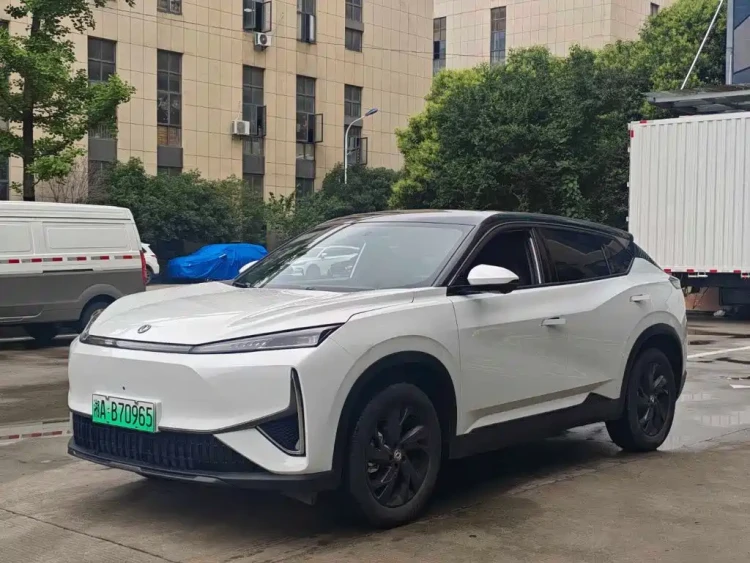 Dongfeng Aeolus Dongfeng Fengshen L7 2025 Model 518 Comfort Champion Edition