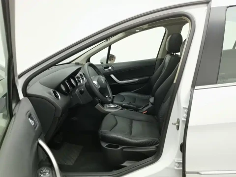 Peugeot 408 2013 2.0L Automatic Luxury Edition
