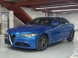 Alfa Romeo Giulia 2017 2.0T 280HP Luxury Edition