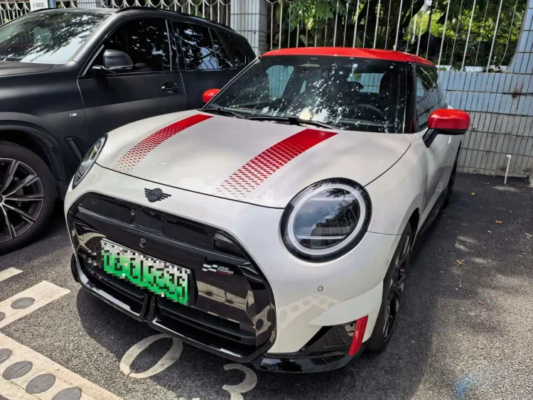 MINI Electric MINI JCW 2025 JOHN COOPER WORKS