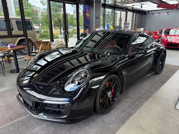 Porsche 911 2017 Carrera 4 GTS 3.0T