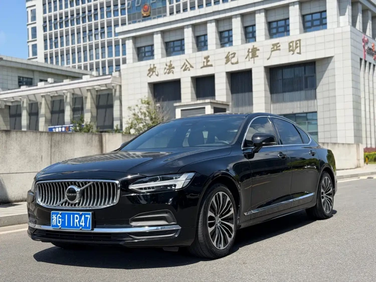 Volvo S90 2023 B5 Intelligent Comfort Luxury Edition