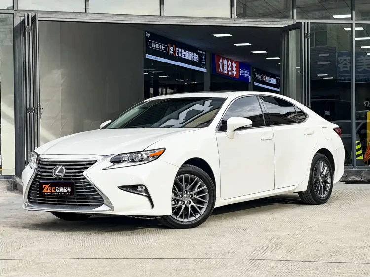 Lexus ES 2017 200 30th Anniversary Edition