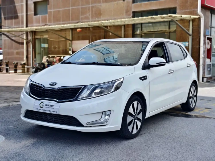 Kia K2 2012 Hatchback 1.6L AT Premium