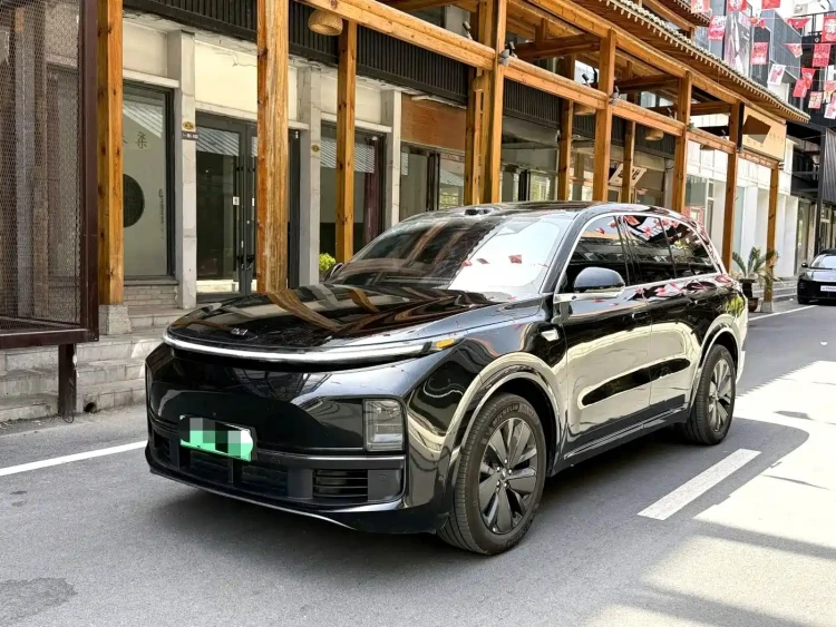 Li Auto Li L8 2025 Max Smart Renewal Edition