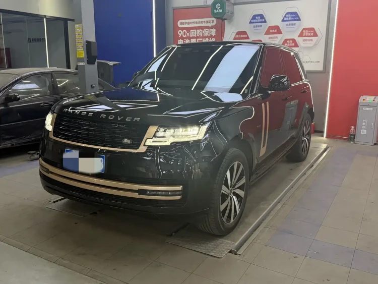 Land Rover Range Rover 2023 3.0 L6 360PS Golden Age Edition