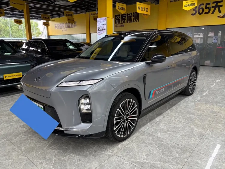 NIO ES8