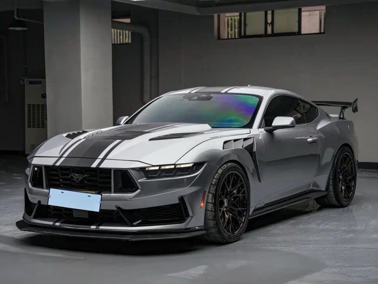 Ford Mustang 2024 5.0L V8 Dark Horse