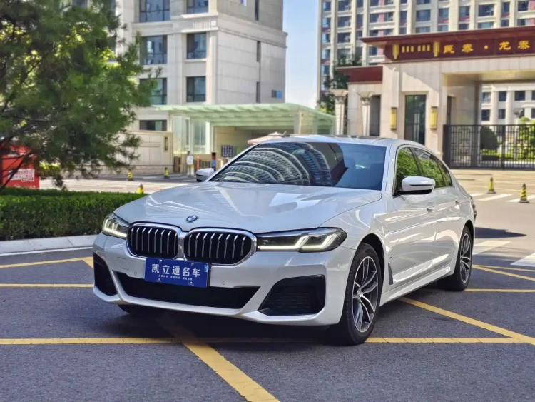 BMW 5 Series 2022 525Li M Sport Package