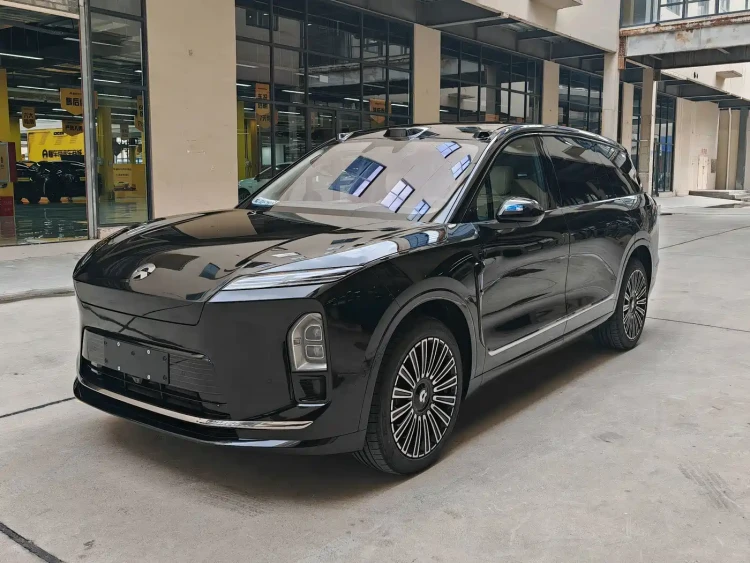 NIO ES8
