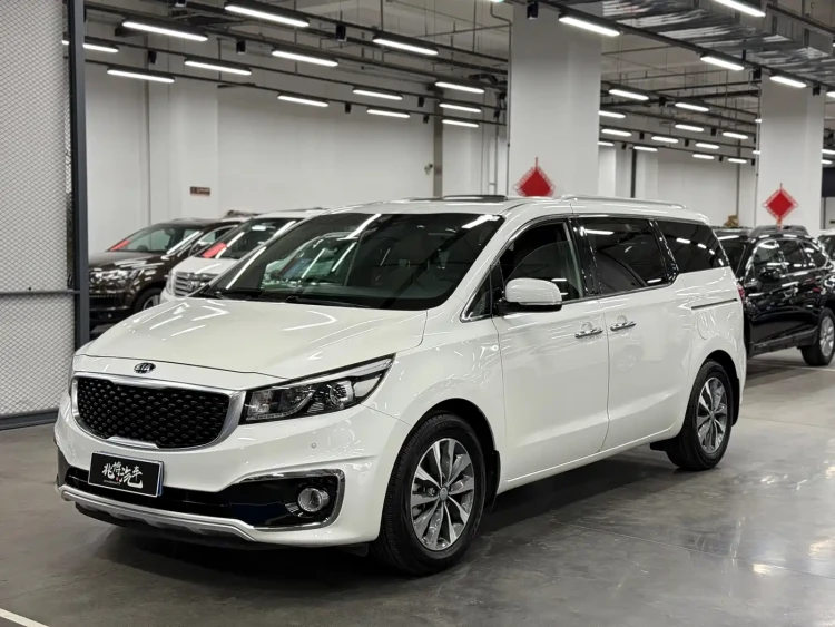Kia Carnival (Import) 2015 2.2T Luxury China IV