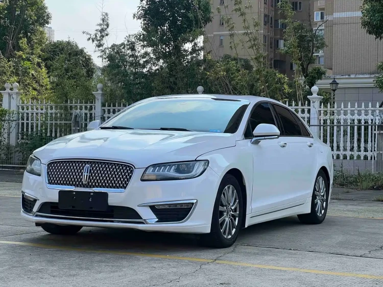 Lincoln MKZ 2020 2.0T Premium Edition
