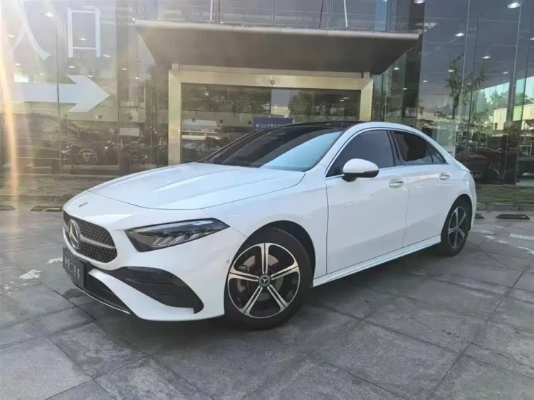 Mercedes-Benz A-Class 2023 A 200 L Fashion