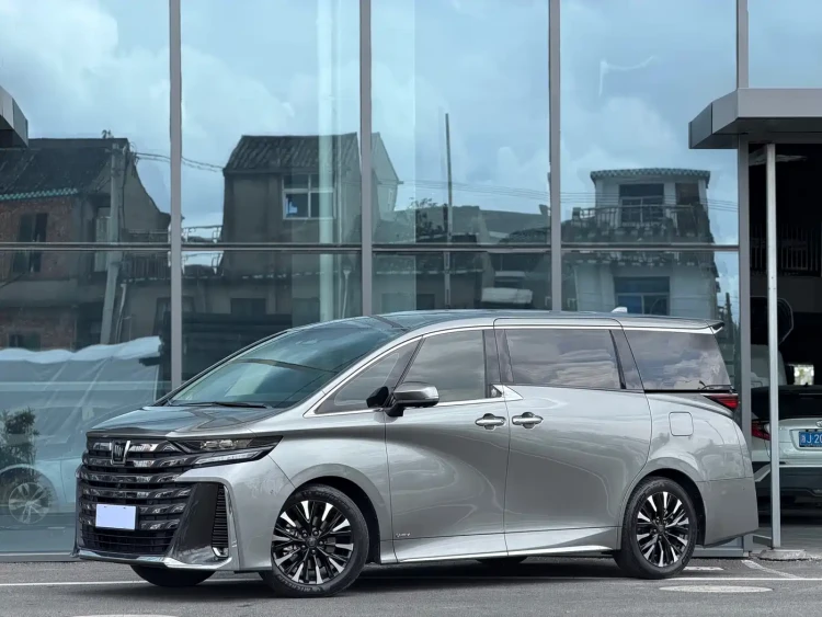 Toyota Vellfire 2024 Crown Hybrid 2.5L Executive Premium Edition