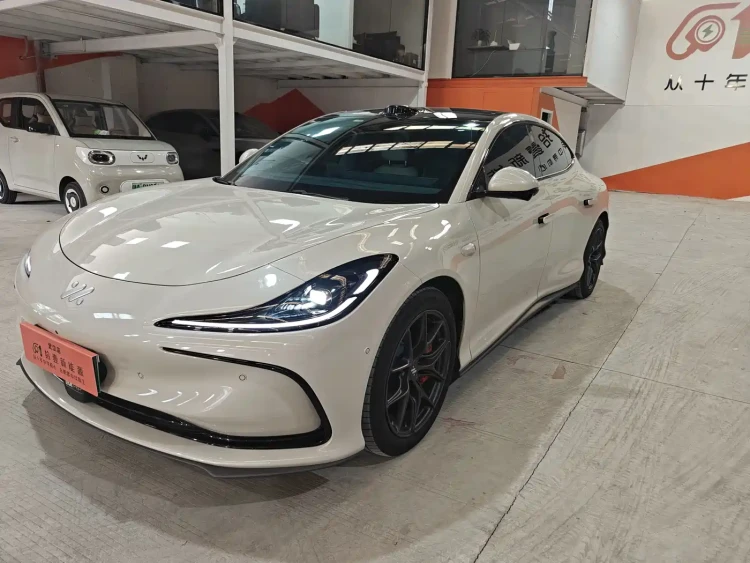 IM Motors IM L6 2024 Max Standard Edition