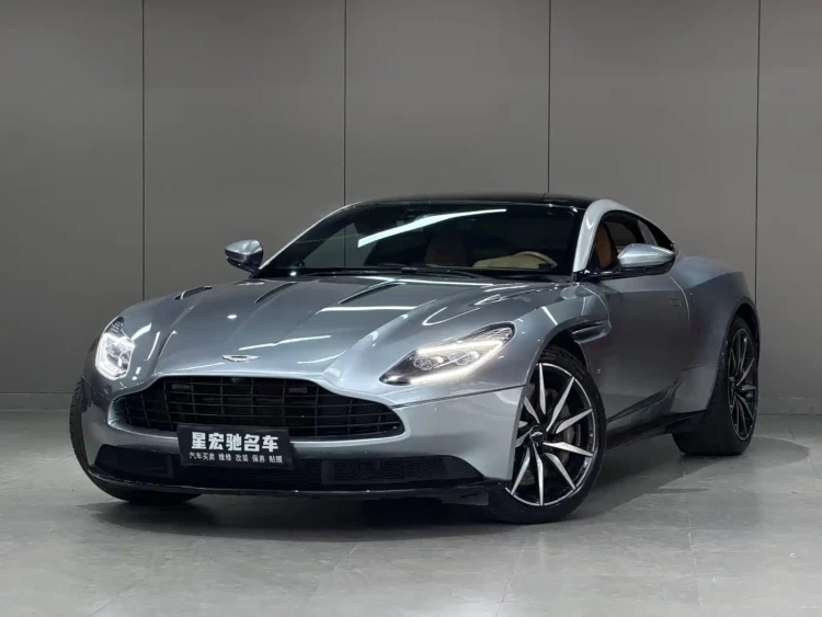Aston Martin DB11 2016 5.2T Launch Edition