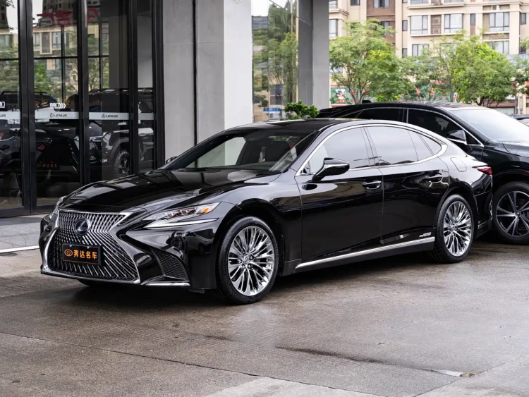 Lexus LS 2020 500h Luxury (China VI)