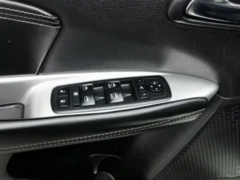 Dodge Journey 2013.01 83700 км