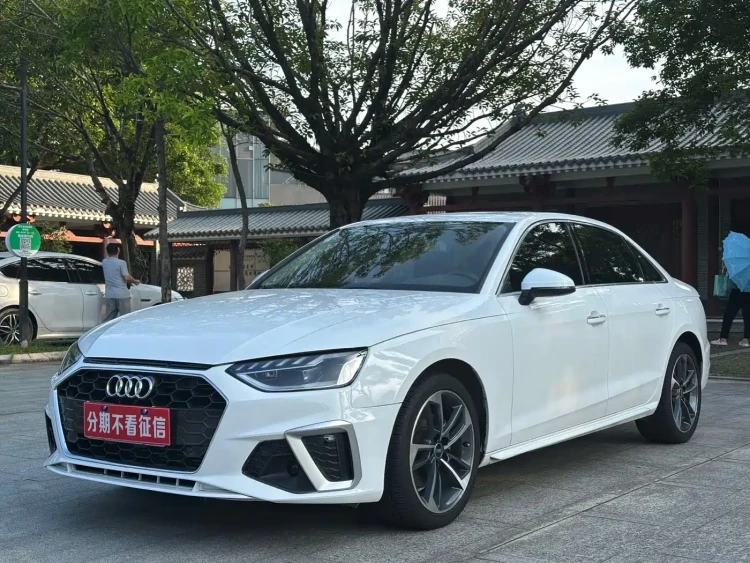 Audi A4L 2022 40 TFSI Fashion Dynamic