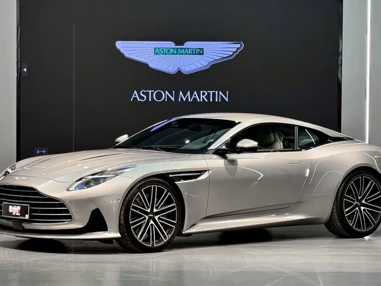 Aston Martin DB12 2023 4.0T V8 Coupe