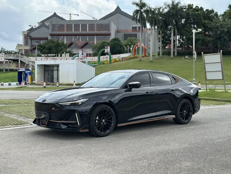 Changan UNI-V 2022 1.5T Sport Edition