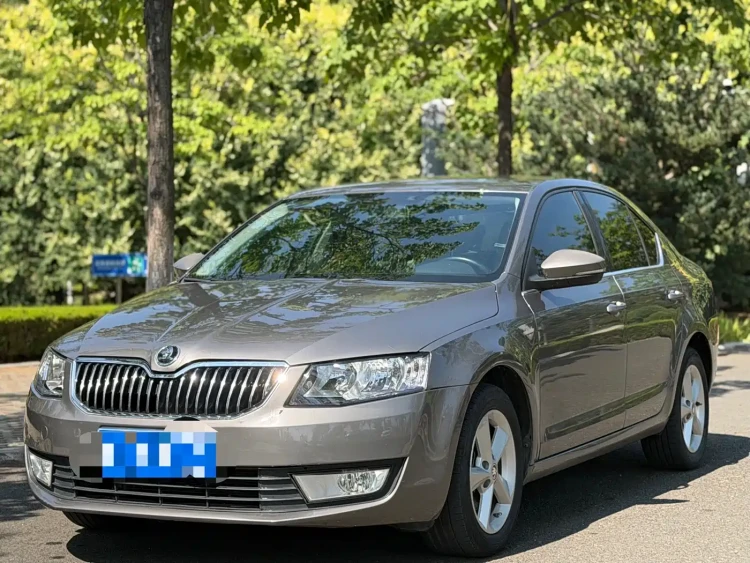 Škoda Octavia 2015 1.6L Automatic逸杰版
