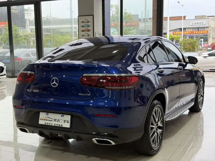 Mercedes-Benz GLC Coupe 2020 GLC 300 4MATIC Coupe SUV