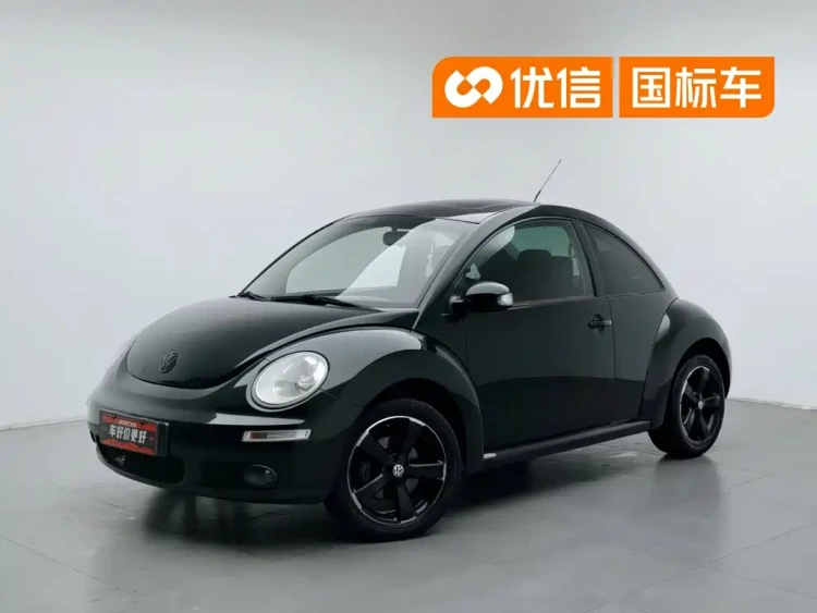 Volkswagen Beetle 2010 Model 2.0 BlackOrange Comfort Edition
