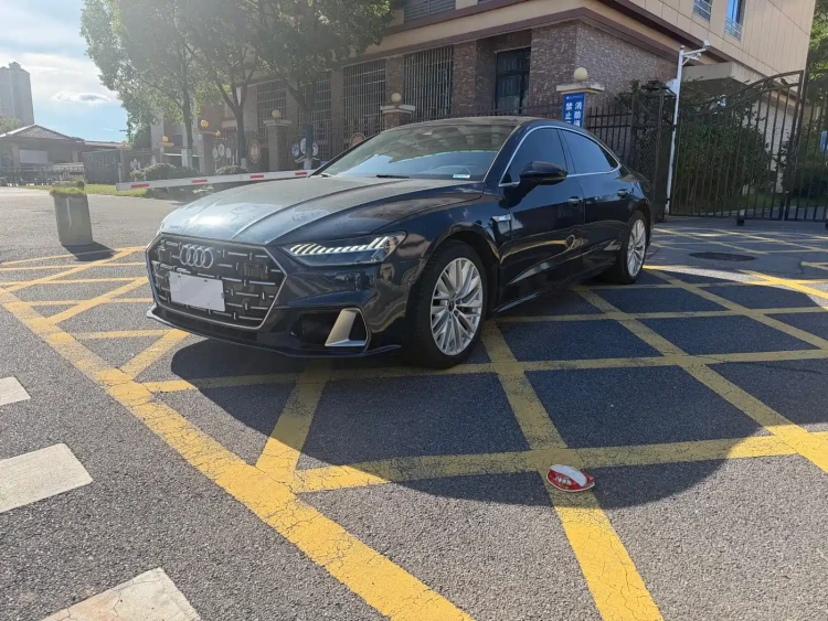 Audi A7L 2024 45 TFSI quattro S-line Shadow Warrior Edition