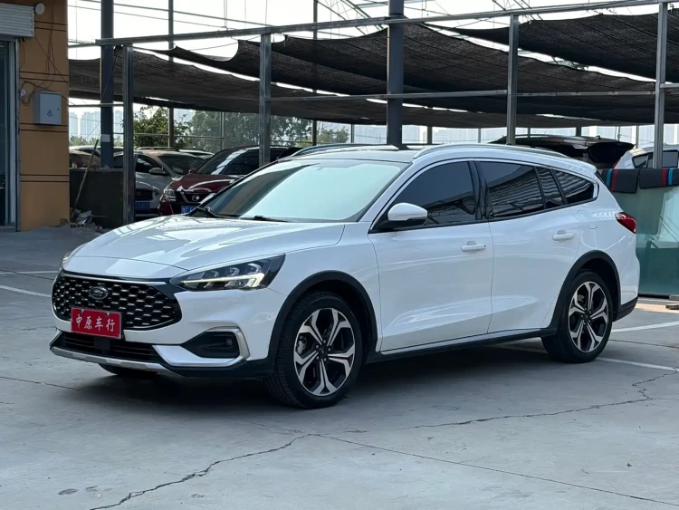 Ford Focus 2021 Shooting Brake EcoBoost 180 Auto Hunter