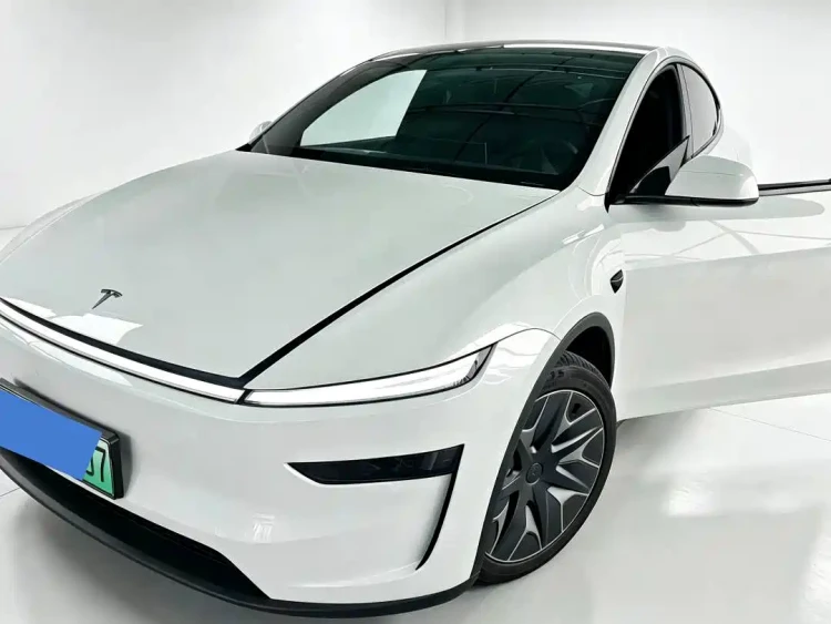Tesla Model Y L 2025 Facelift Long Range AWD