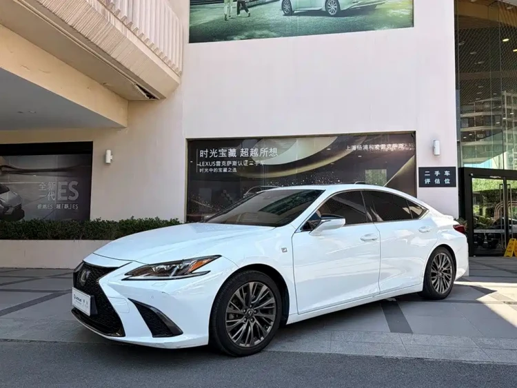 Lexus ES 2018 260 F SPORT (China V)