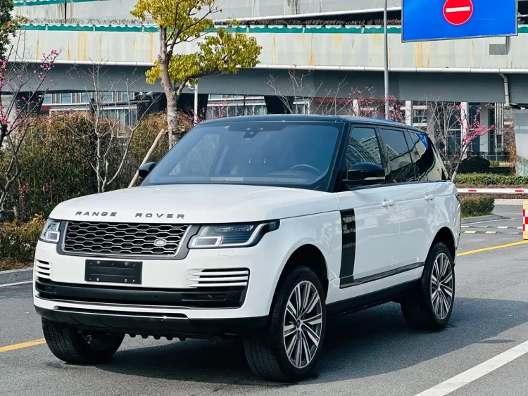 Land Rover Range Rover 2022 3.0 L6 360PS Golden Age Edition