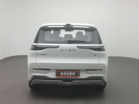 Aion Y 2021.11 65700 км