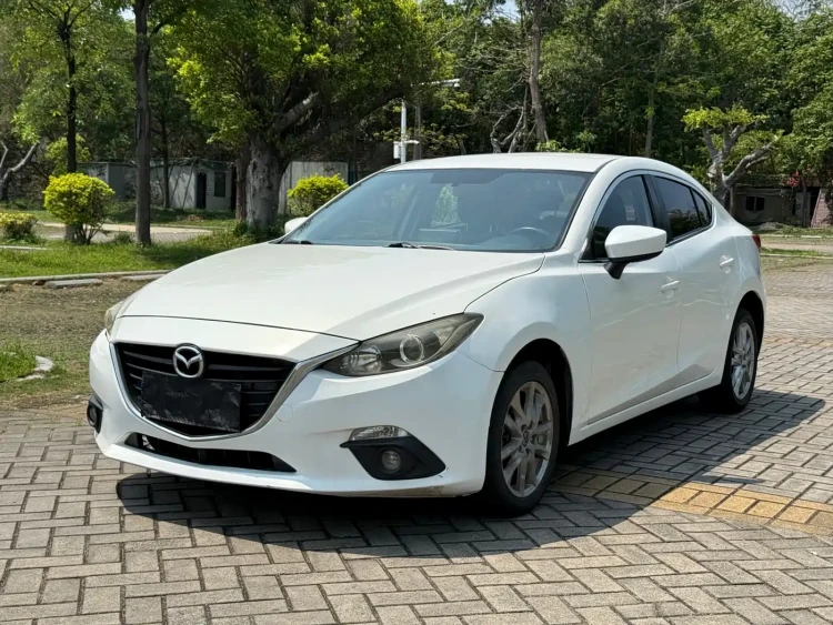 Mazda Mazda3 Axela 2016 Sedan 1.5L Automatic Comfort