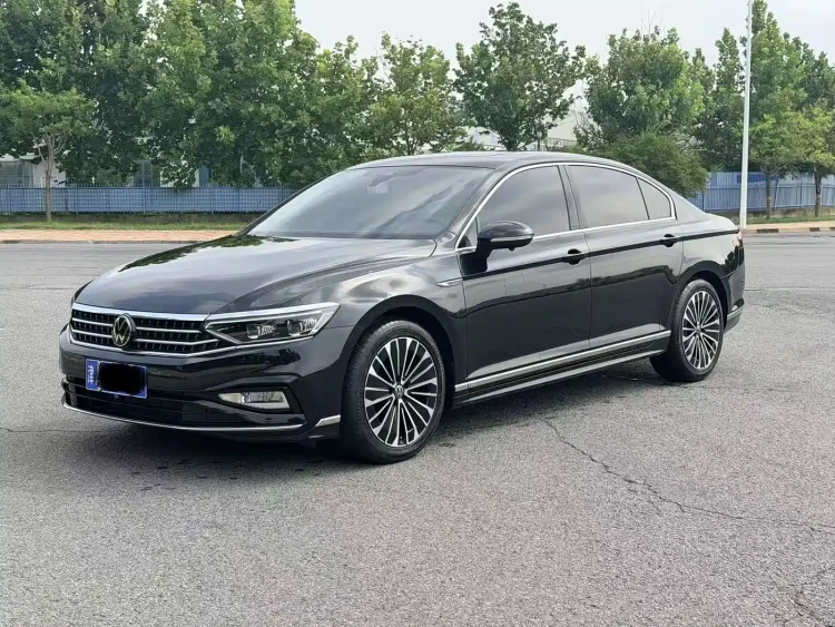 Volkswagen Magotan 2024 2 Million Units Public Sharing Edition 330TSI DSG Luxury