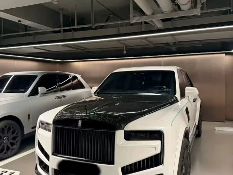 Rolls-Royce Cullinan 2018 5-Seater Version