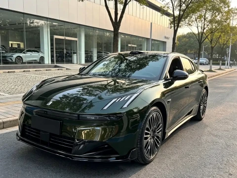 Lynk &amp; Co 10 EM-P 2025 240 AWD Ultra Sport Edition