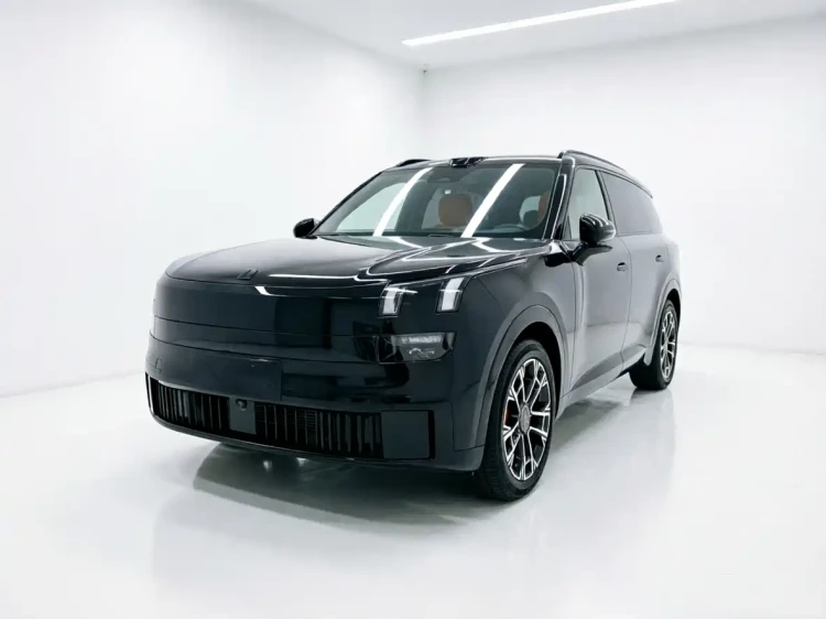 Lynk & Co 900 2025 1.5T Ultra