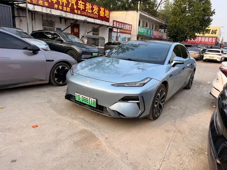 Geely Galaxy Galaxy E8 2025 700km Long Voyage Smart Drive Edition