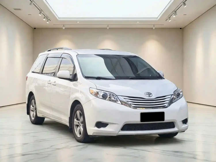 Toyota Sienna 2015 3.5L 2WD LE