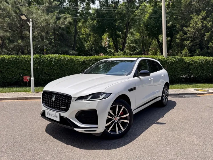 Jaguar F-PACE 2024 P250 R-Dynamic SE