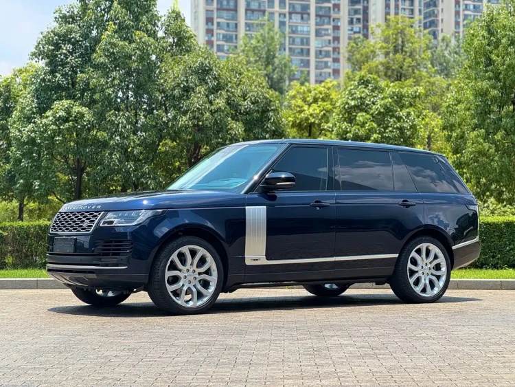 Land Rover Range Rover 2022 3.0 L6 400PS Heritage Extended Classic Edition