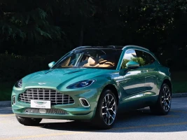 Aston Martin DBX 2022 3.0T STRAIGHT-SIX