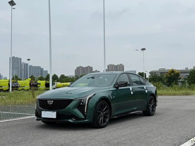 Cadillac CT5 2025 Model 28T Track Performance Edition + Peak Track Package