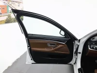 BMW 5 Series 2017 528Li xDrive Leading
